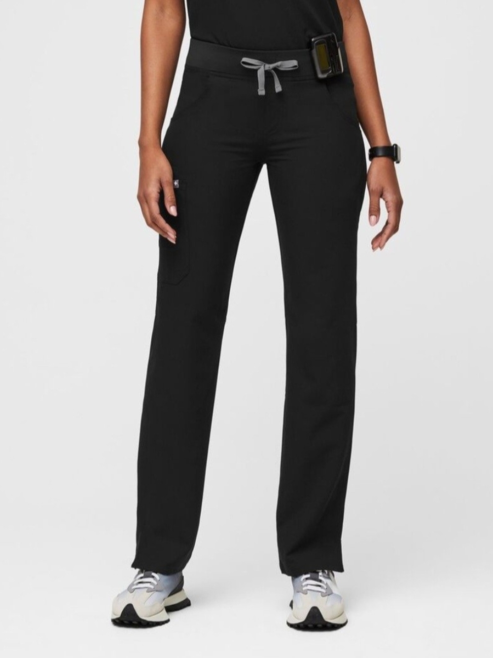 FIGS Kade Cargo Scrub Pants -Black  Blue
